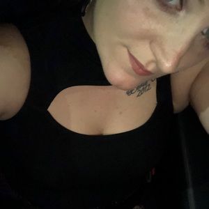 Meet your Posher, Holly